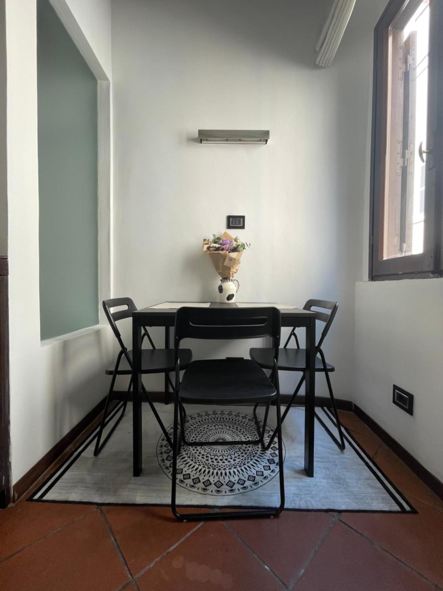 Apartment A Den For Two *